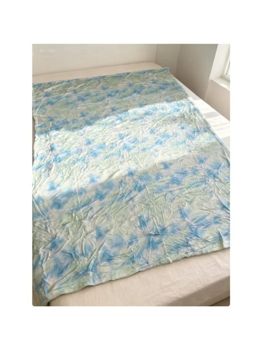 Soft Tie-Dye Fleece Blanket, 58